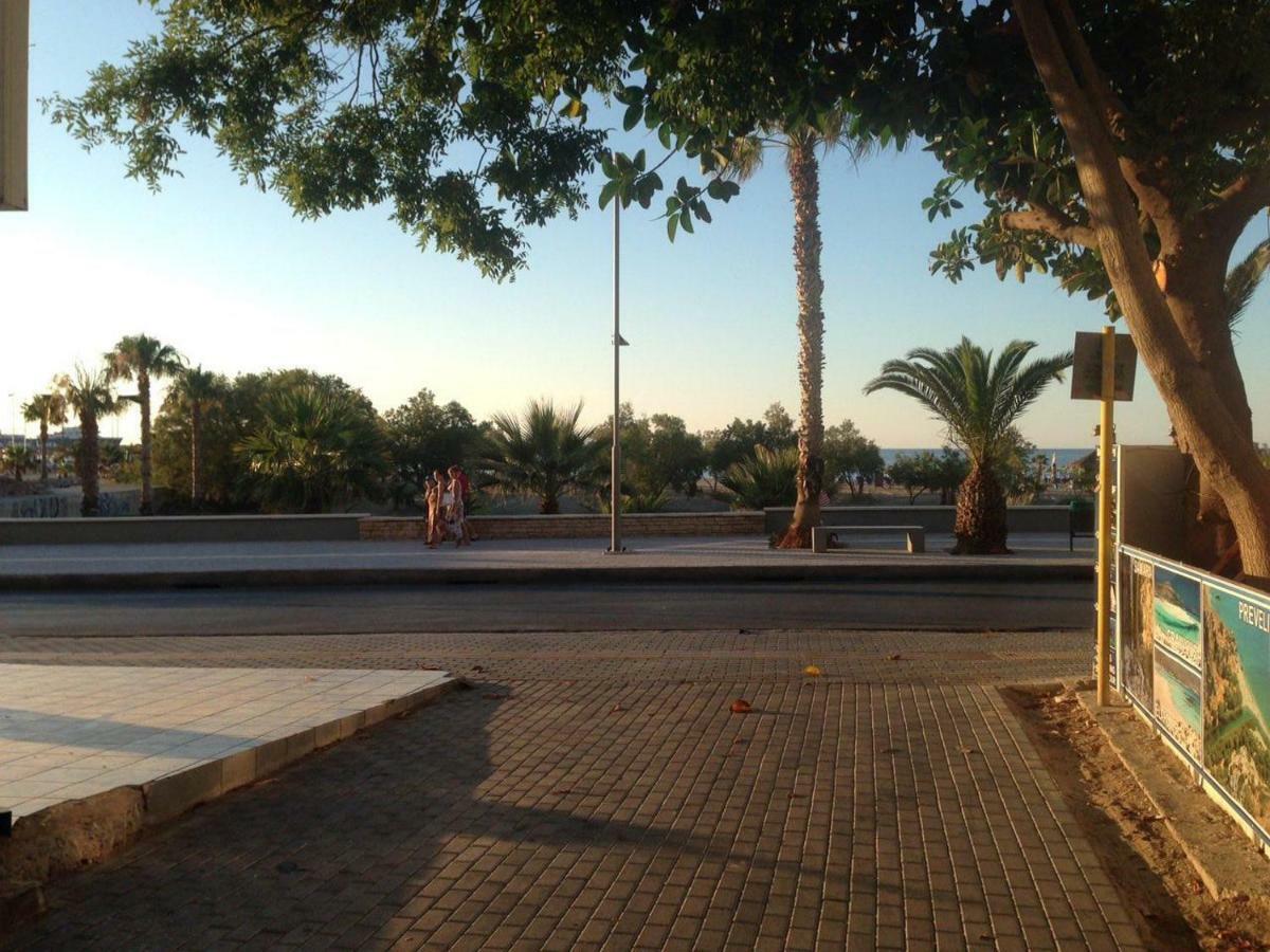 Korona Βeach Αpartments Leilighet Rethymno Eksteriør bilde